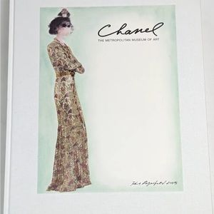 CHANEL The Metropolitan Museum of Art Coffee Table book